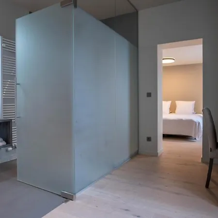 Alojamento de Acomodação e Pequeno-almoço 't Ponton 4*