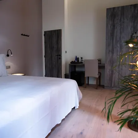 't Ponton Bed & Breakfast 4*