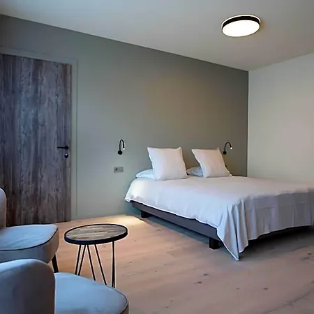 't Ponton Bed & Breakfast 4*
