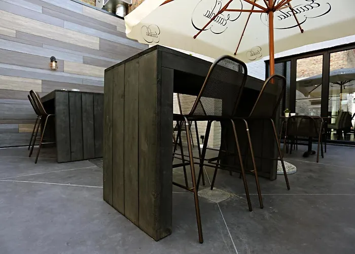 't Ponton 4* نيوبورت